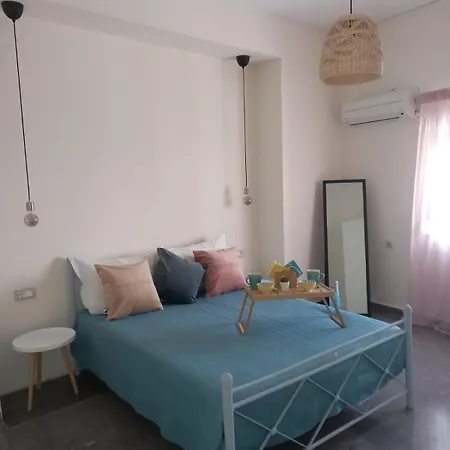 Sundays Apartment *